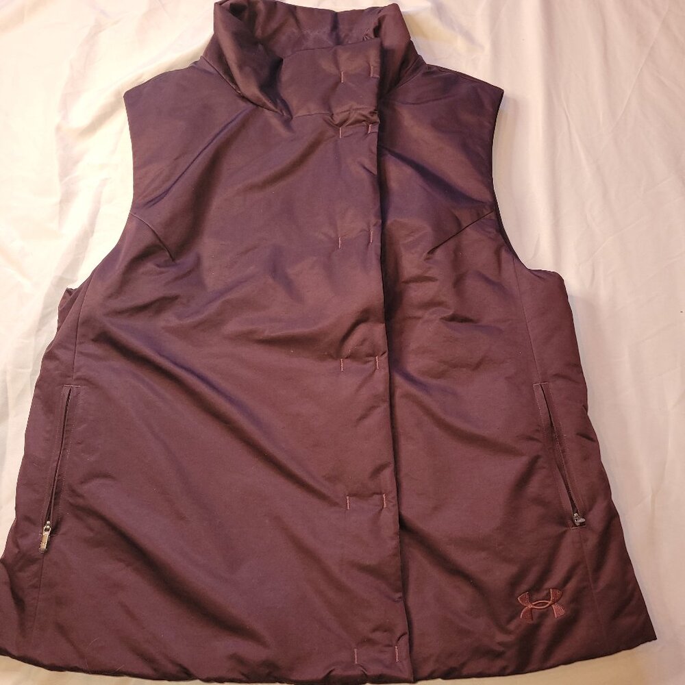 Under Armour cold gear women's plum puffer vest, XL